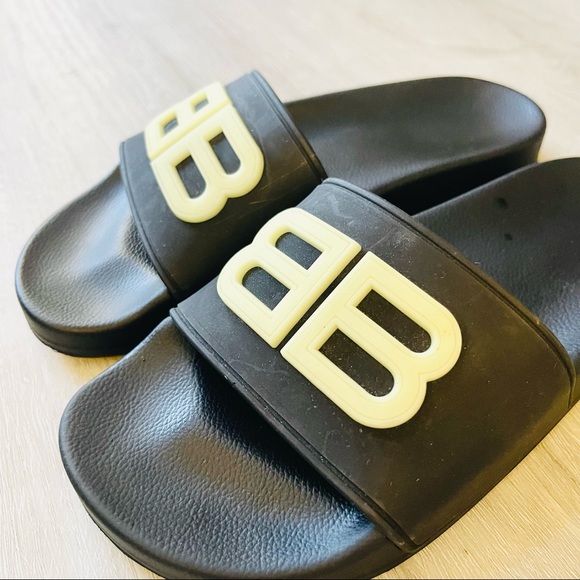 BALENCIAGA BB LOGO GLOW IN THE DARK POOL SLIDES - Picture 4 of 10